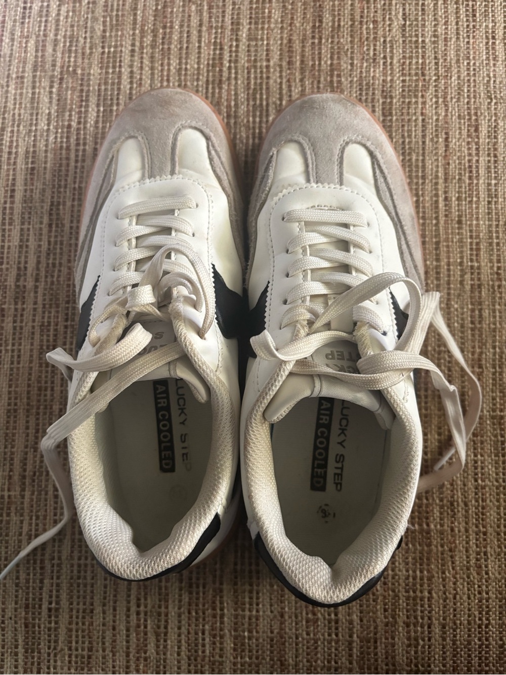Lucky Step Women's White and Black Retro Sneakers